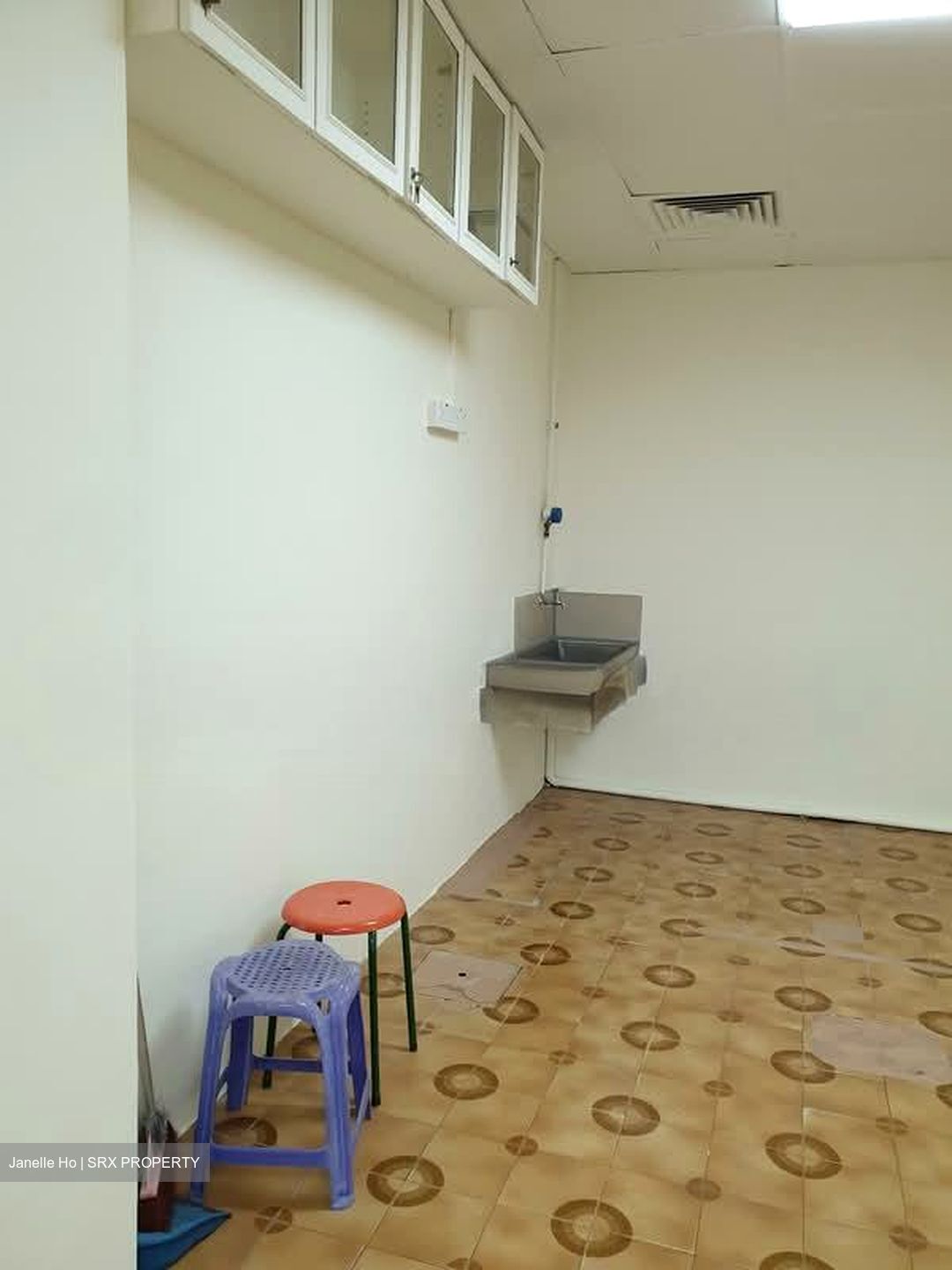 People's Park Complex (D1), Office #549165871
